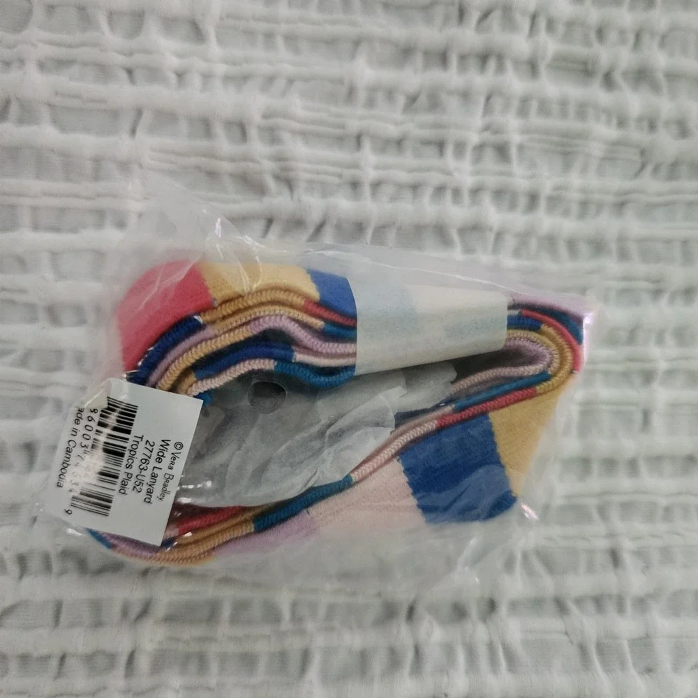Vera Bradley Wide Lanyard Tropics Plaid Multicolor ID Key Holder 27763-U52 NEW
